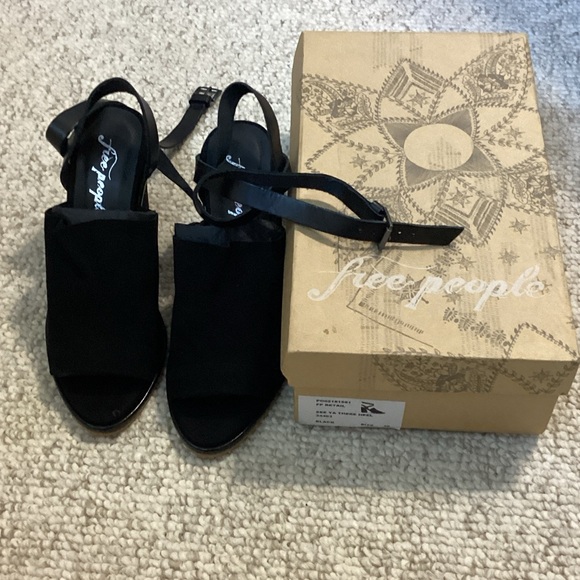 Free People Shoes - Free People Black Women's Sandals